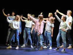 Займаючись мистецтвом, я відволікаюся від думок | Robiąc sztukę odpoczywam od myślenia​