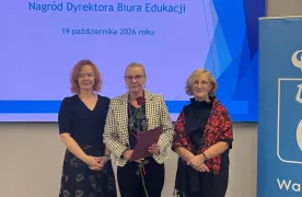 Zdjęcie z uroczystości wręczenia Nagrody Dyrektora Biura Edukacji