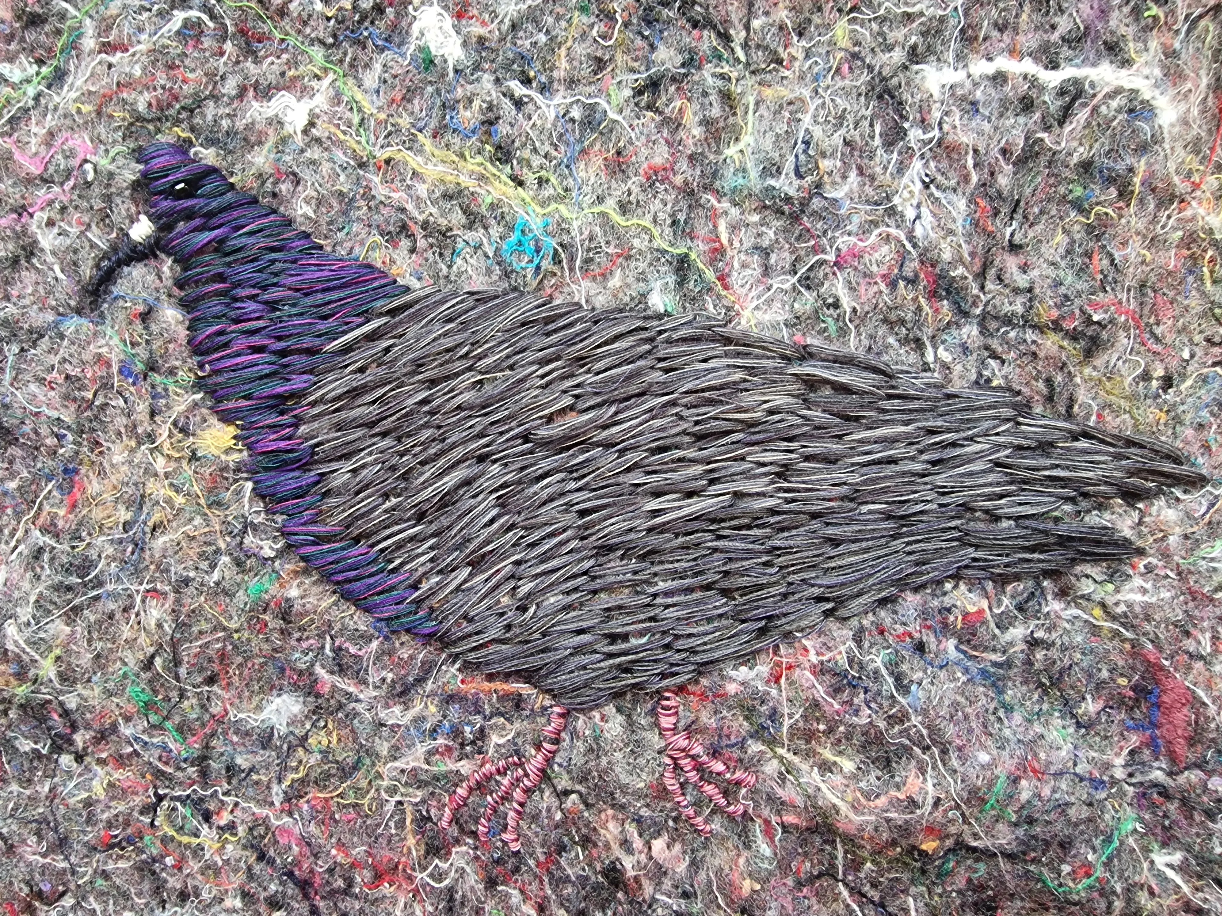 Katarzyna Markiewczi I praca z wystawy Jesień ( na obrazie haft na tkaninie - ptaki)