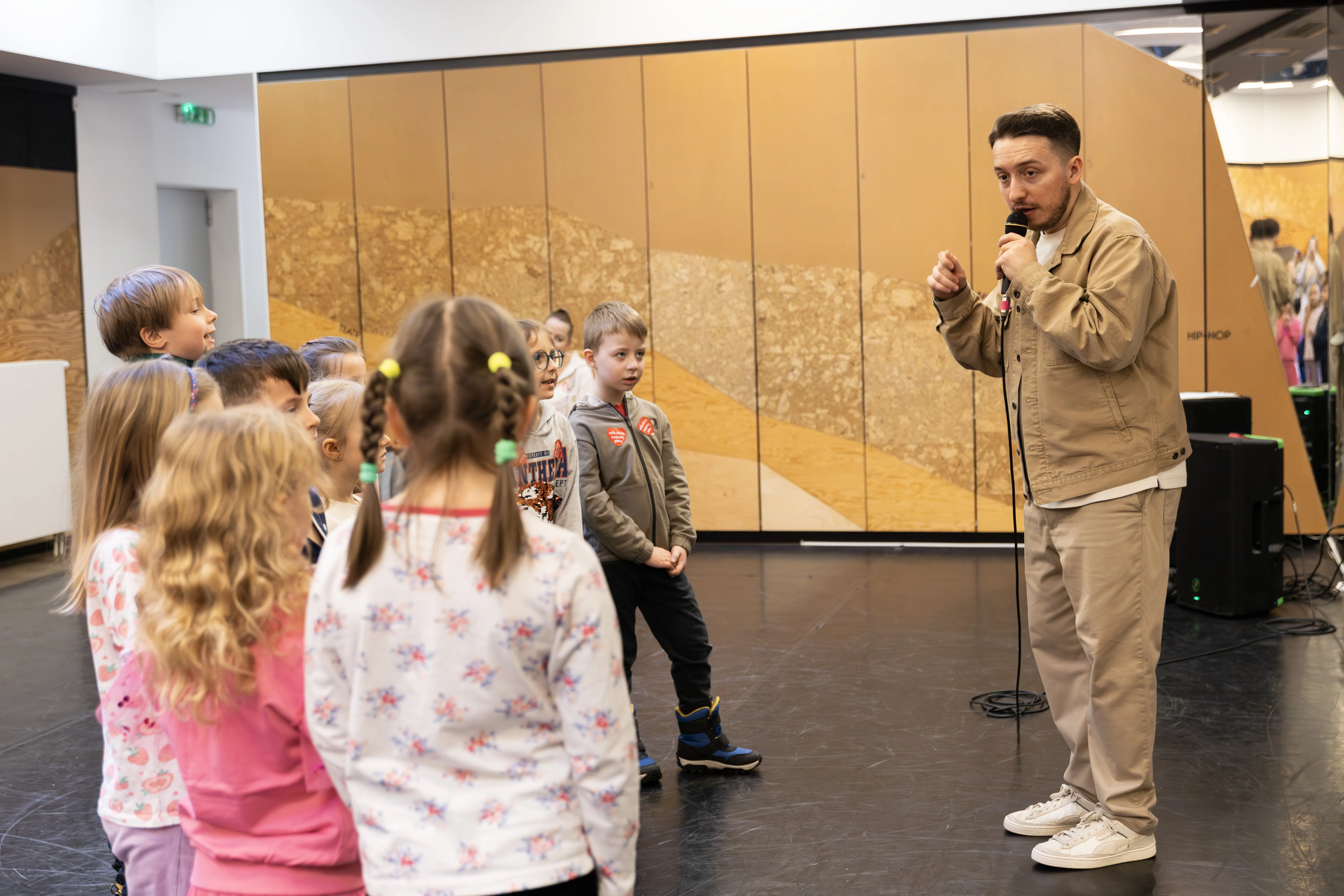 Młoda świetlica gości warsztaty z beatboxu 